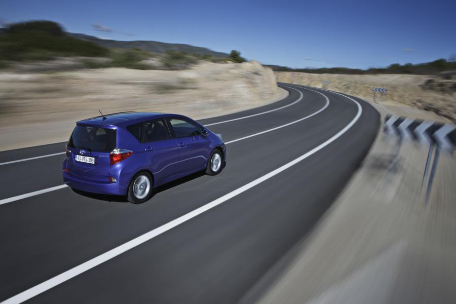  Toyota Verso-S 2010 года  (фото 83 из 109)